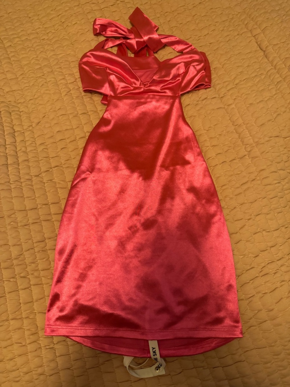 Lucy in the Sky Halter Cutout Bodycon Dress in Bright Pink XS NWT - Picture 2 of 3